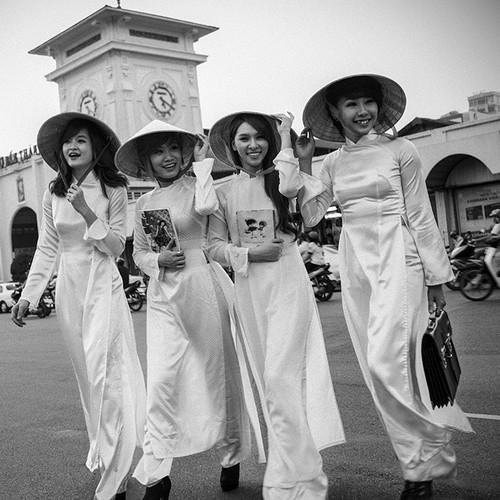 Nụ Cười Việt Nam - Lady Q