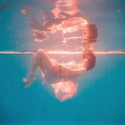 Walking in the sea - Joori